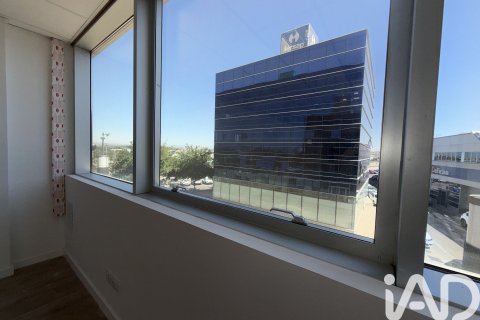 121 sq.m. office for rent in Lleida, Catalonia, Spain № 8308