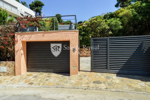 4 bedrooms house for sale in Lloret de Mar, Girona, Catalonia, Spain № 6677 - photo 27
