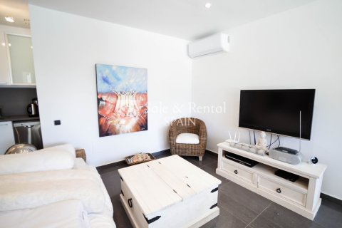 4 bedrooms house for sale in Lloret de Mar, Girona, Catalonia, Spain № 6677 - photo 9