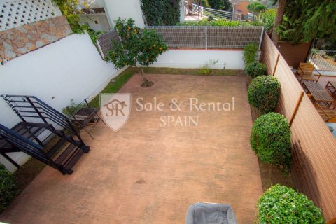 Сasa de 3 dormitorios en venta en Tossa de Mar, Gerona, Cataluña, Spain № 6681 - foto 18