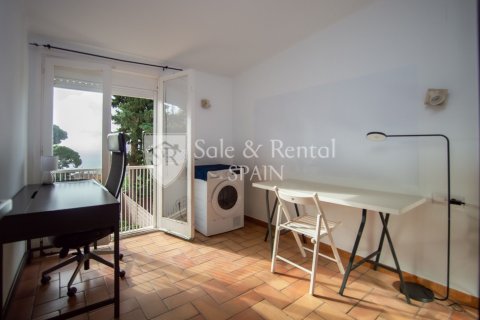 Сasa de 3 dormitorios en venta en Tossa de Mar, Gerona, Cataluña, Spain № 6681 - foto 14
