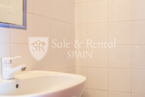Сasa de 3 dormitorios en venta en Tossa de Mar, Gerona, Cataluña, Spain № 6681 - foto 30
