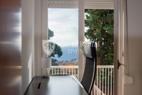 Сasa de 3 dormitorios en venta en Tossa de Mar, Gerona, Cataluña, Spain № 6681 - foto 16