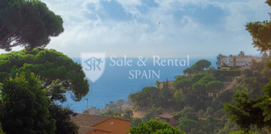 Сasa de 3 dormitorios en venta en Tossa de Mar, Gerona, Cataluña, Spain № 6681