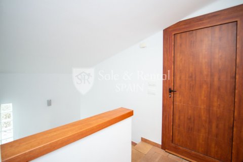 Сasa de 3 dormitorios en venta en Tossa de Mar, Gerona, Cataluña, Spain № 6681 - foto 3