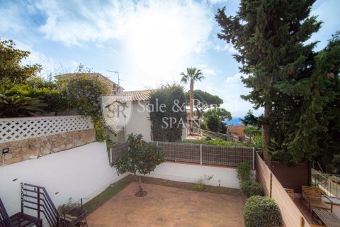 Сasa de 3 dormitorios en venta en Tossa de Mar, Gerona, Cataluña, Spain № 6681 - foto 17