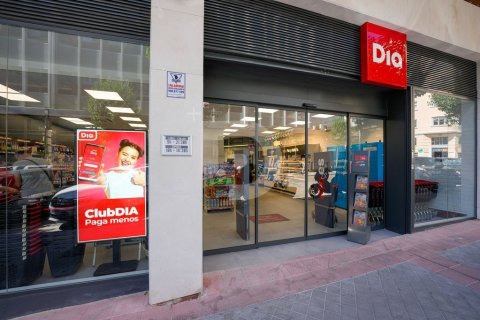 561 sq.m. retail store for sale in Sant Marti, Barcelona, Catalonia, Spain № 5219
