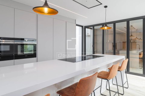 8 bedrooms villa for sale in Sant Andreu de Llavaneres, Barcelona, Catalonia, Spain № 3806 - photo 12