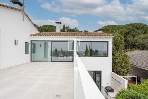 8 bedrooms villa for sale in Sant Andreu de Llavaneres, Barcelona, Catalonia, Spain № 3806 - photo 28
