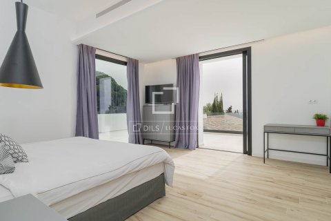 8 bedrooms villa for sale in Sant Andreu de Llavaneres, Barcelona, Catalonia, Spain № 3806 - photo 29