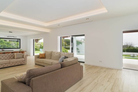8 bedrooms villa for sale in Sant Andreu de Llavaneres, Barcelona, Catalonia, Spain № 3806 - photo 18