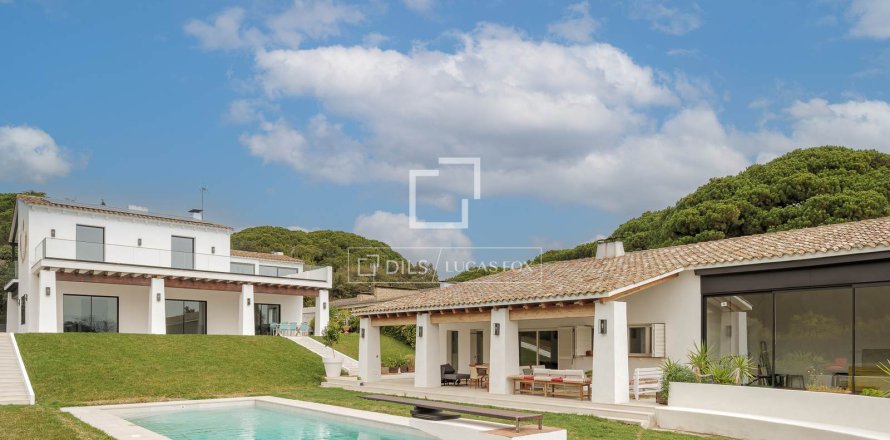 8 bedrooms villa for sale in Sant Andreu de Llavaneres, Barcelona, Catalonia, Spain № 3806