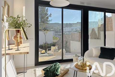 Apartamento de 4 dormitorios en venta en Sant Pere de Ribes, Barcelona, Cataluña, Spain № 7373 - foto 3