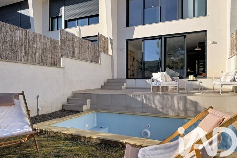 Apartamento de 4 dormitorios en venta en Sant Pere de Ribes, Barcelona, Cataluña, Spain № 7373 - foto 8