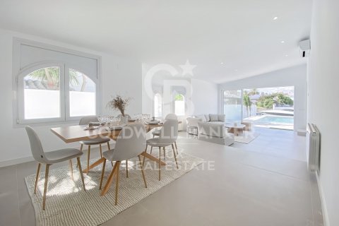 3 bedrooms villa for sale in Empuriabrava, Girona, Catalonia, Spain № 5956 - photo 7
