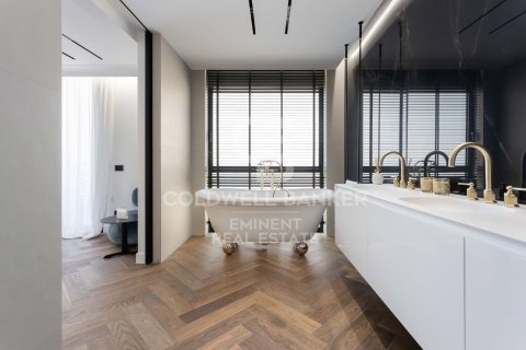 4 bedrooms apartment for sale in Barcelona, Catalonia, Spain № 5953 - photo 22