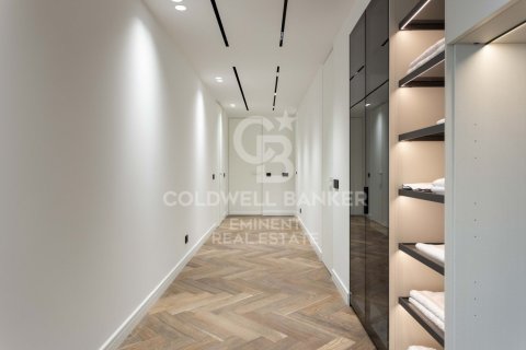 4 bedrooms apartment for sale in Barcelona, Catalonia, Spain № 5953 - photo 13