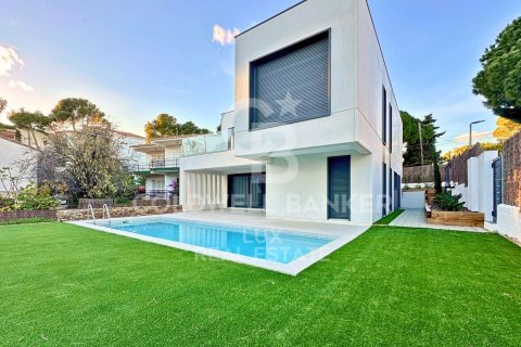 Купить виллу в Лланка, Испания с 5 спален, 289м², № 5952 - фото 17