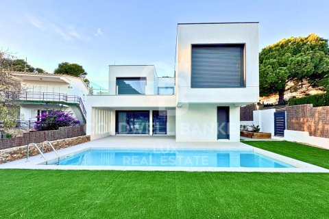5 bedrooms villa for sale in Llanca, Girona, Catalonia, Spain № 5952