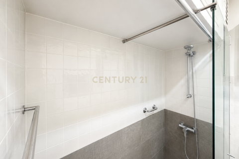 3 bedrooms apartment for sale in Barcelona, Catalonia, Spain № 8904 - photo 4