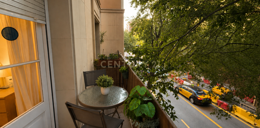 3 bedrooms apartment for sale in Barcelona, Catalonia, Spain № 8904