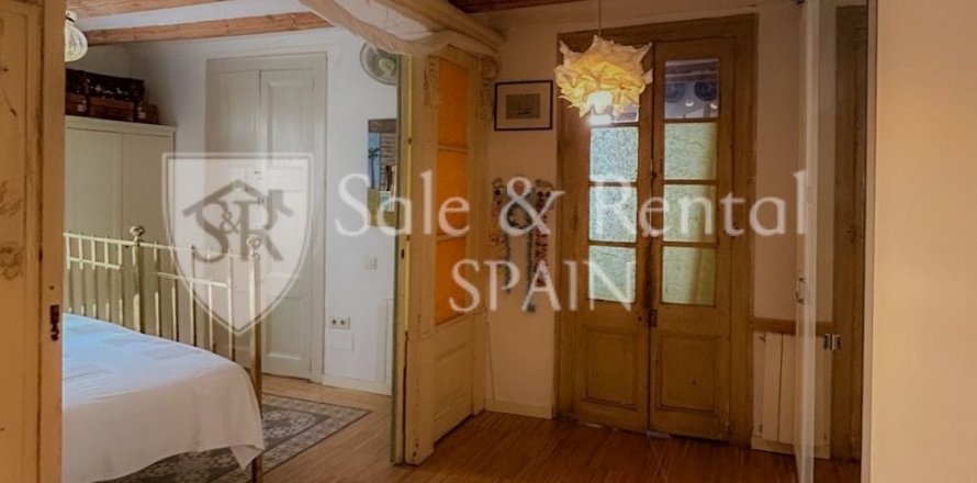 3 bedrooms apartment for sale in Barcelona, Catalonia, Spain № 8905