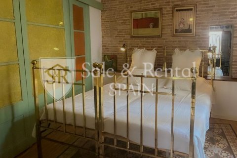 Apartamento de 3 dormitorios en venta en Barcelona, Cataluña, Spain № 8905 - foto 2