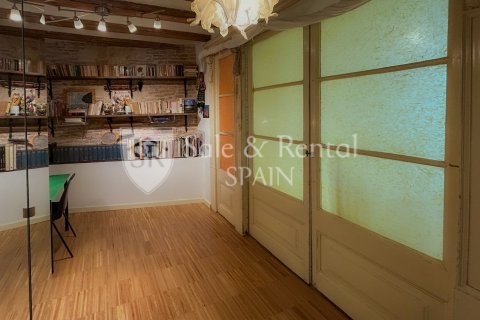 Apartamento de 3 dormitorios en venta en Barcelona, Cataluña, Spain № 8905 - foto 18