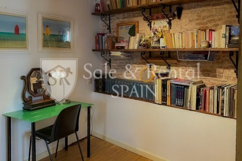 Apartamento de 3 dormitorios en venta en Barcelona, Cataluña, Spain № 8905 - foto 11