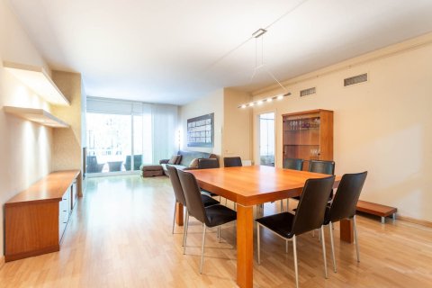 4 bedrooms apartment for sale in Barcelona, Catalonia, Spain № 1481