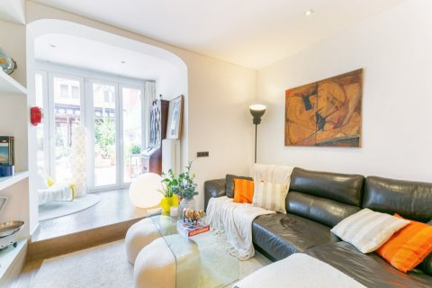 7 bedrooms apartment for sale in Barcelona, Catalonia, Spain № 1482 - photo 2