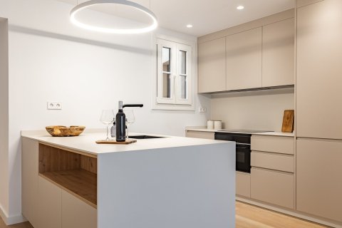 3 bedrooms apartment for sale in Barcelona, Catalonia, Spain № 1480 - photo 13