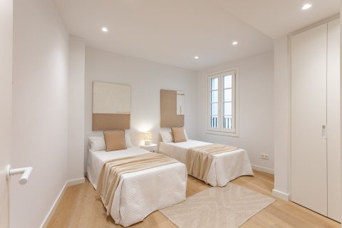 3 bedrooms apartment for sale in Barcelona, Catalonia, Spain № 1480 - photo 8