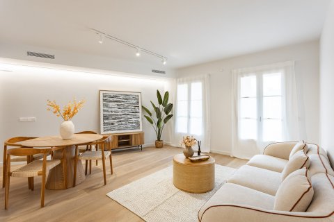 3 bedrooms apartment for sale in Barcelona, Catalonia, Spain № 1480 - photo 14