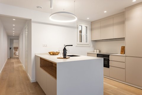 3 bedrooms apartment for sale in Barcelona, Catalonia, Spain № 1480 - photo 12