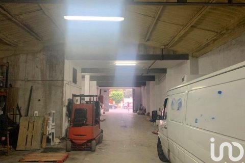 598 sq.m. commercial property for rent in El Vendrell, Tarragona, Catalonia, Spain № 5135 - photo 22