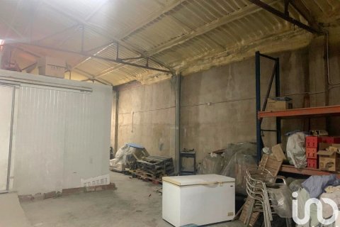 598 sq.m. commercial property for rent in El Vendrell, Tarragona, Catalonia, Spain № 5135 - photo 16