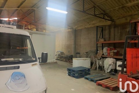 598 sq.m. commercial property for rent in El Vendrell, Tarragona, Catalonia, Spain № 5135 - photo 23