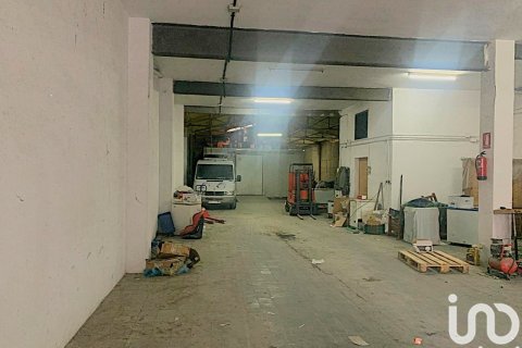 598 sq.m. commercial property for rent in El Vendrell, Tarragona, Catalonia, Spain № 5135