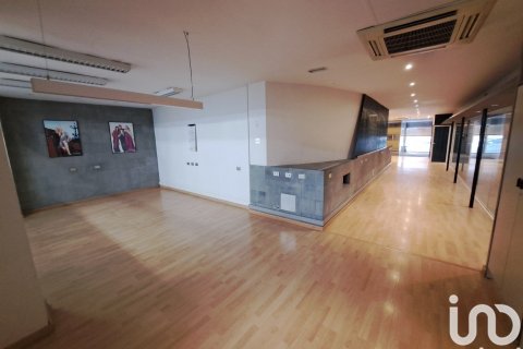 487 sq.m. commercial property for rent in Barcelona, Catalonia, Spain № 5138 - photo 14