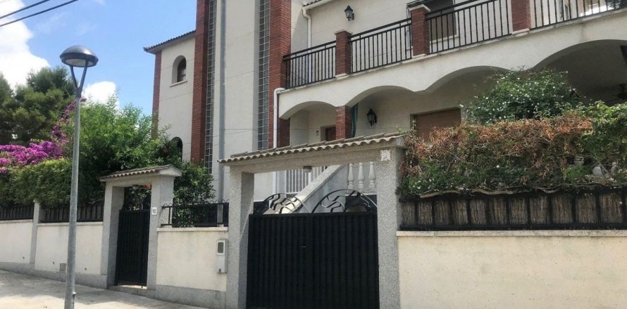 4 bedrooms house for sale in Calafell, Tarragona, Catalonia, Spain № 6800