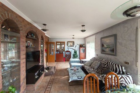 5 bedrooms house for sale in Coma-Ruga, Tarragona, Catalonia, Spain № 6796 - photo 17