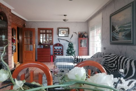 5 bedrooms house for sale in Coma-Ruga, Tarragona, Catalonia, Spain № 6796 - photo 6