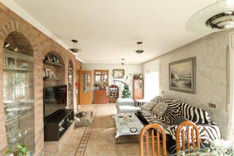 5 bedrooms house for sale in Coma-Ruga, Tarragona, Catalonia, Spain № 6796 - photo 15