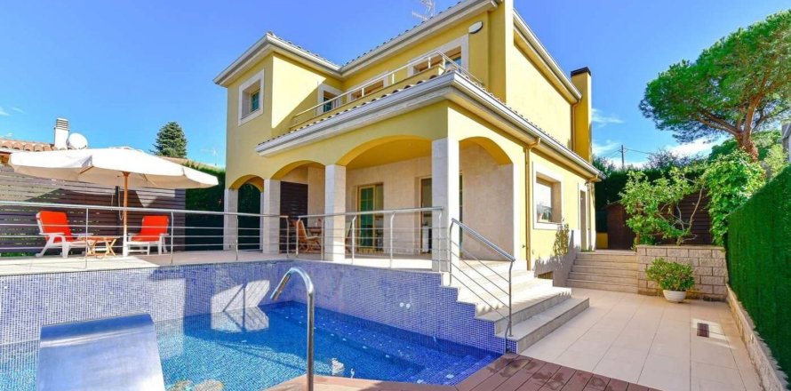 4 bedrooms house for sale in Platja D'aro, Girona, Catalonia, Spain № 7216