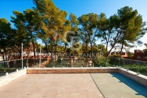Купить виллу в Кастельдефельс, Испания с 5 спален, 327м², № 5693 - фото 27