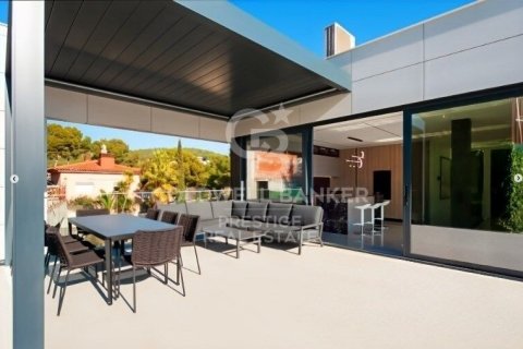 5 bedrooms villa for sale in Castelldefels, Barcelona, Catalonia, Spain № 5693