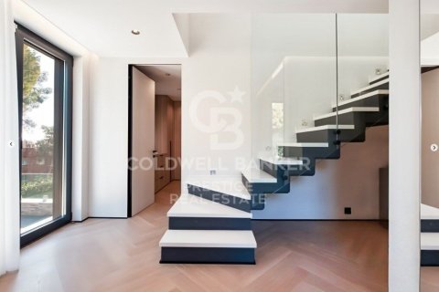 Купить виллу в Кастельдефельс, Испания с 5 спален, 327м², № 5693 - фото 17