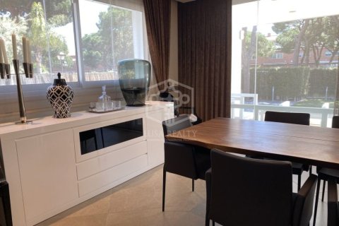 4 bedrooms villa for sale in Gava, Barcelona, Catalonia, Spain № 912 - photo 4