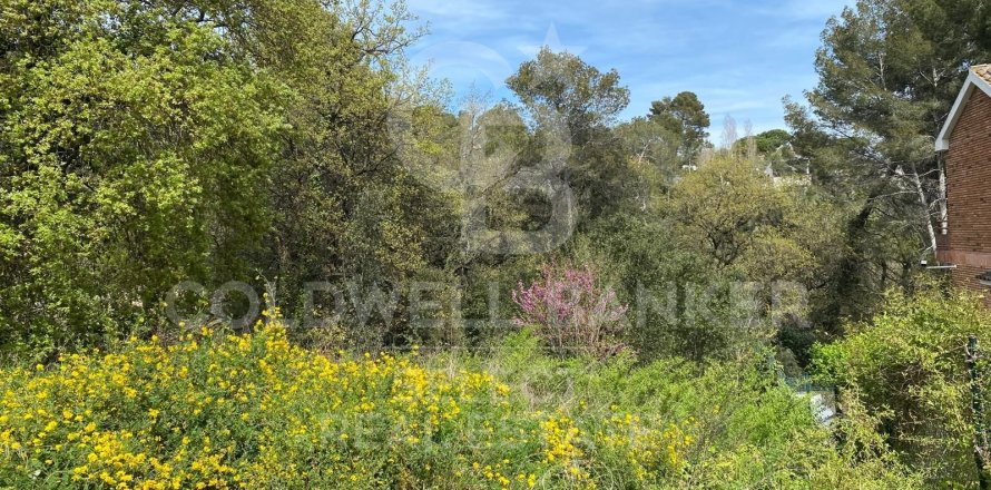1065 m² land plot à vendre à Cerdanyola Del Valles, Barcelona, Catalonia, Spain № 7968